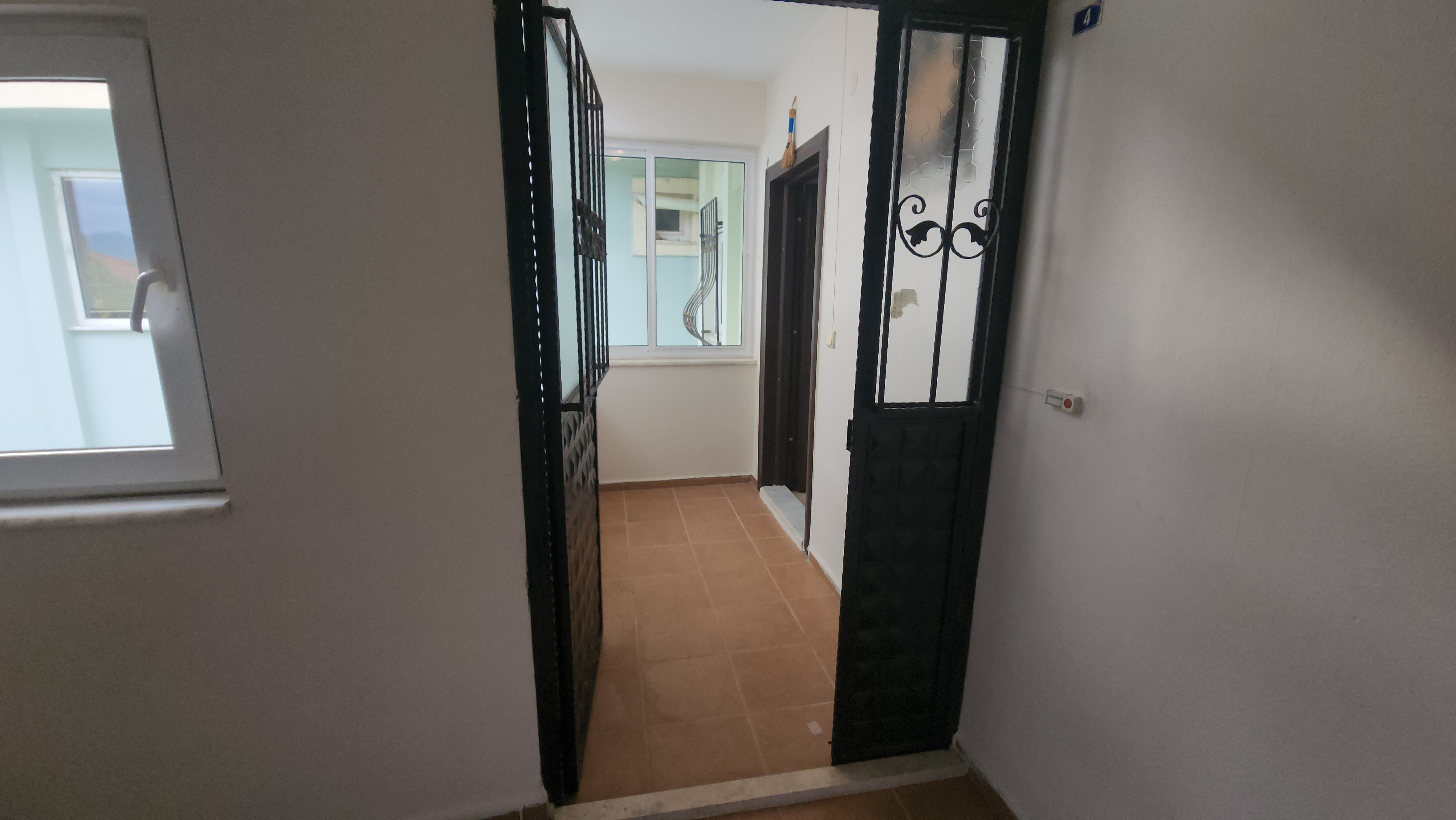 Comfortable Apartment In Tranquil Street - 5