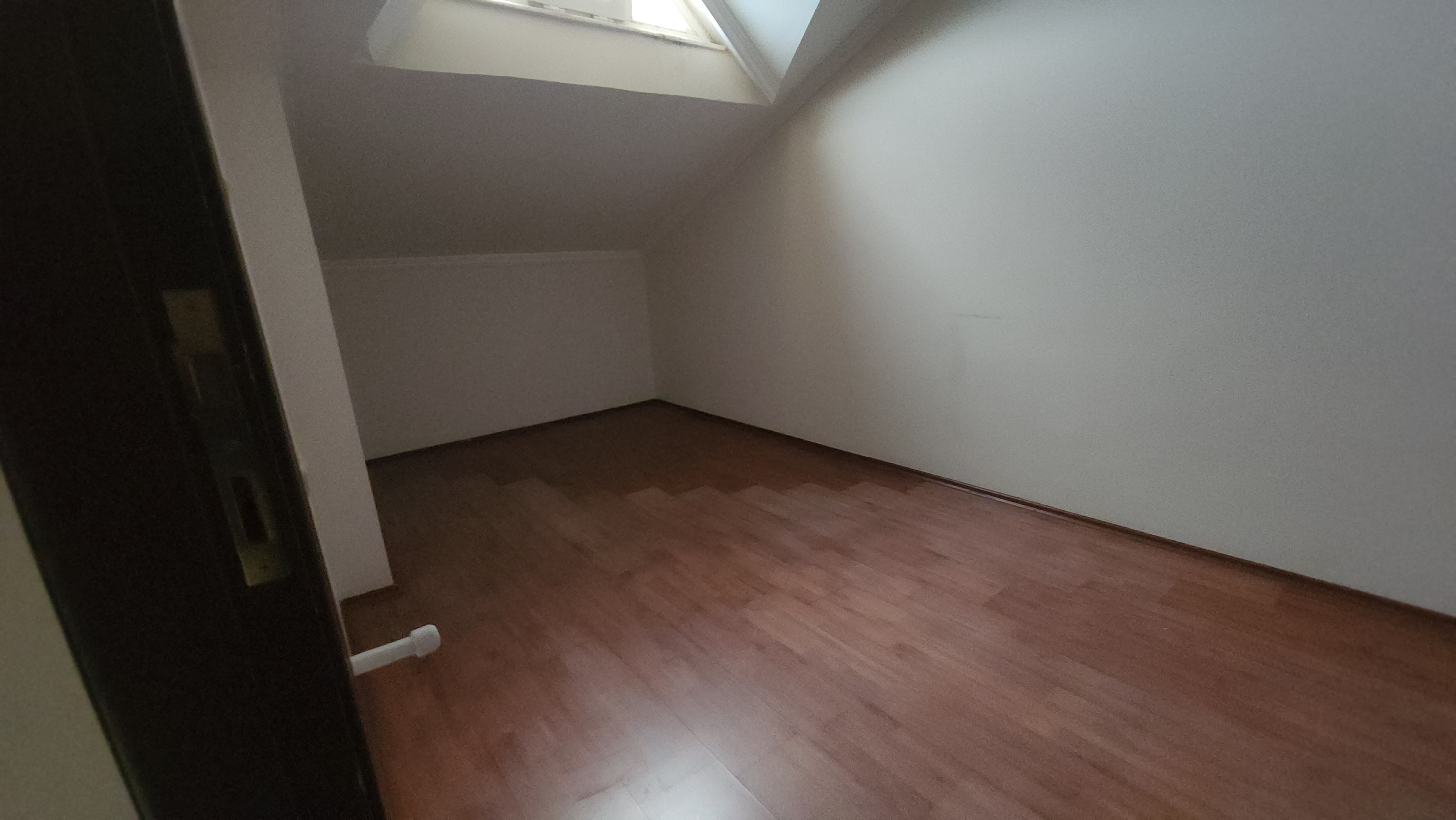 Comfortable Apartment In Tranquil Street - 14