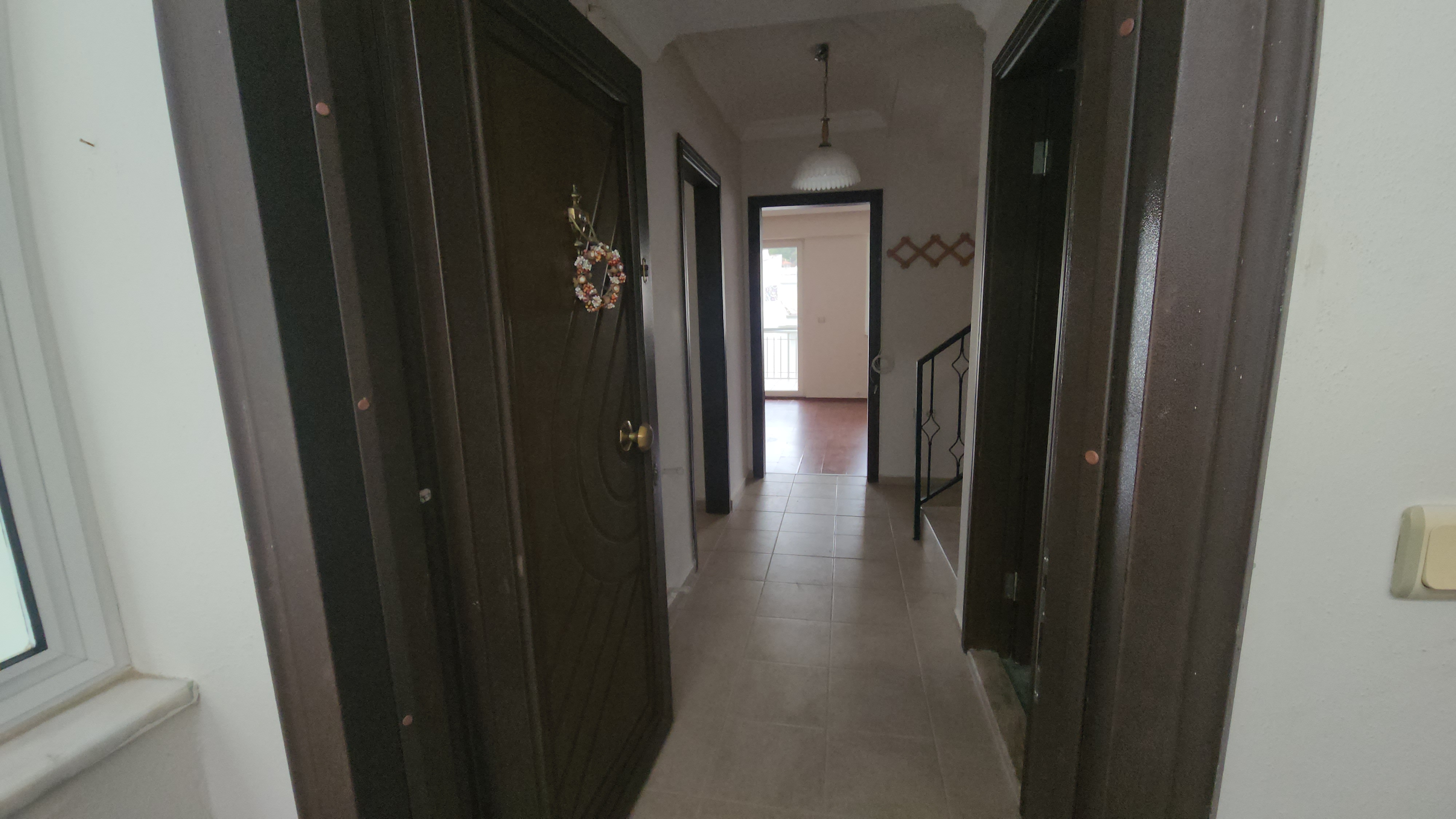 Comfortable Apartment In Tranquil Street - 6