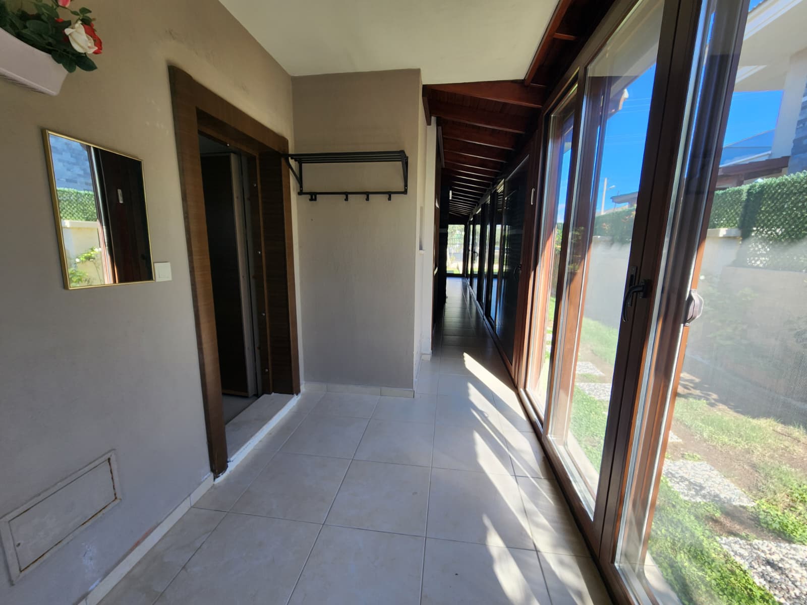 Classy Villa Near Sandy Beaches - 18