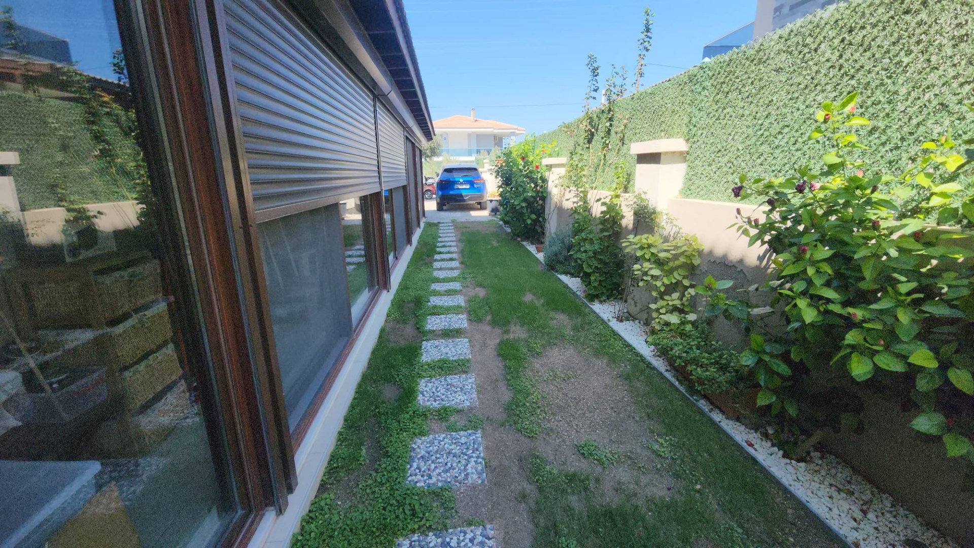 Classy Villa Near Sandy Beaches - 8