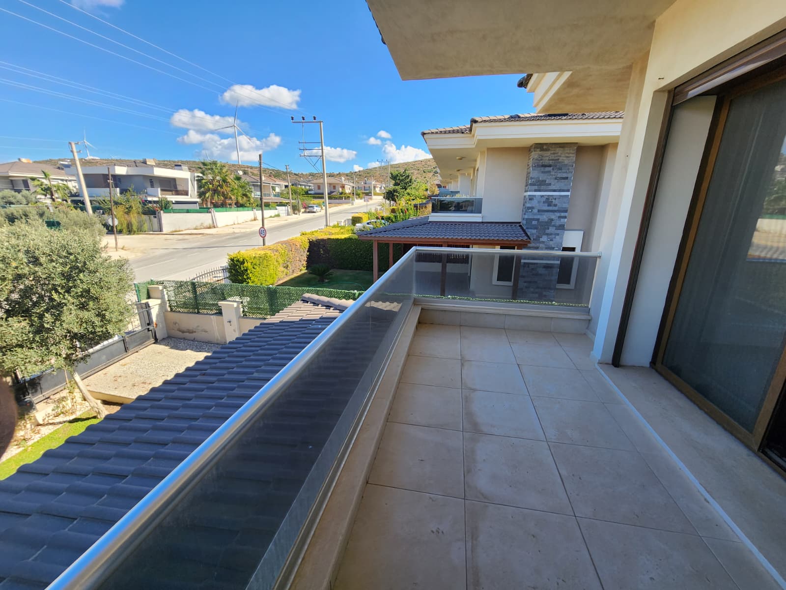 Classy Villa Near Sandy Beaches - 21