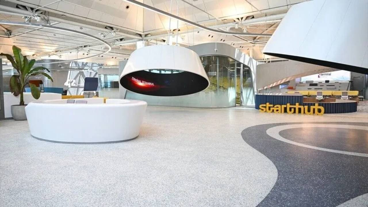 5 Star at Intersection of Technology, Culture & Future - 5